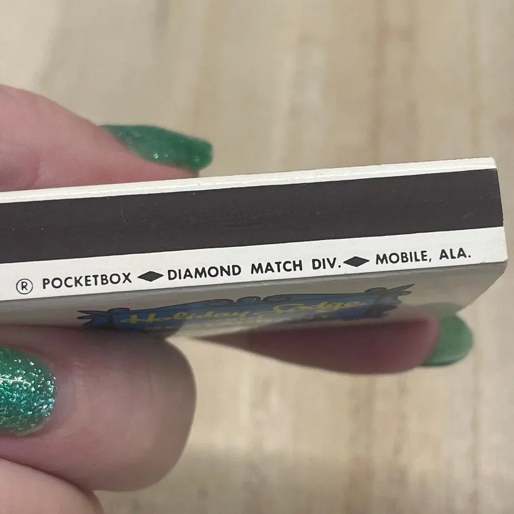 Vintage Holiday Lodge Restaurant Matchbox Panama City FL - Unstruck Full